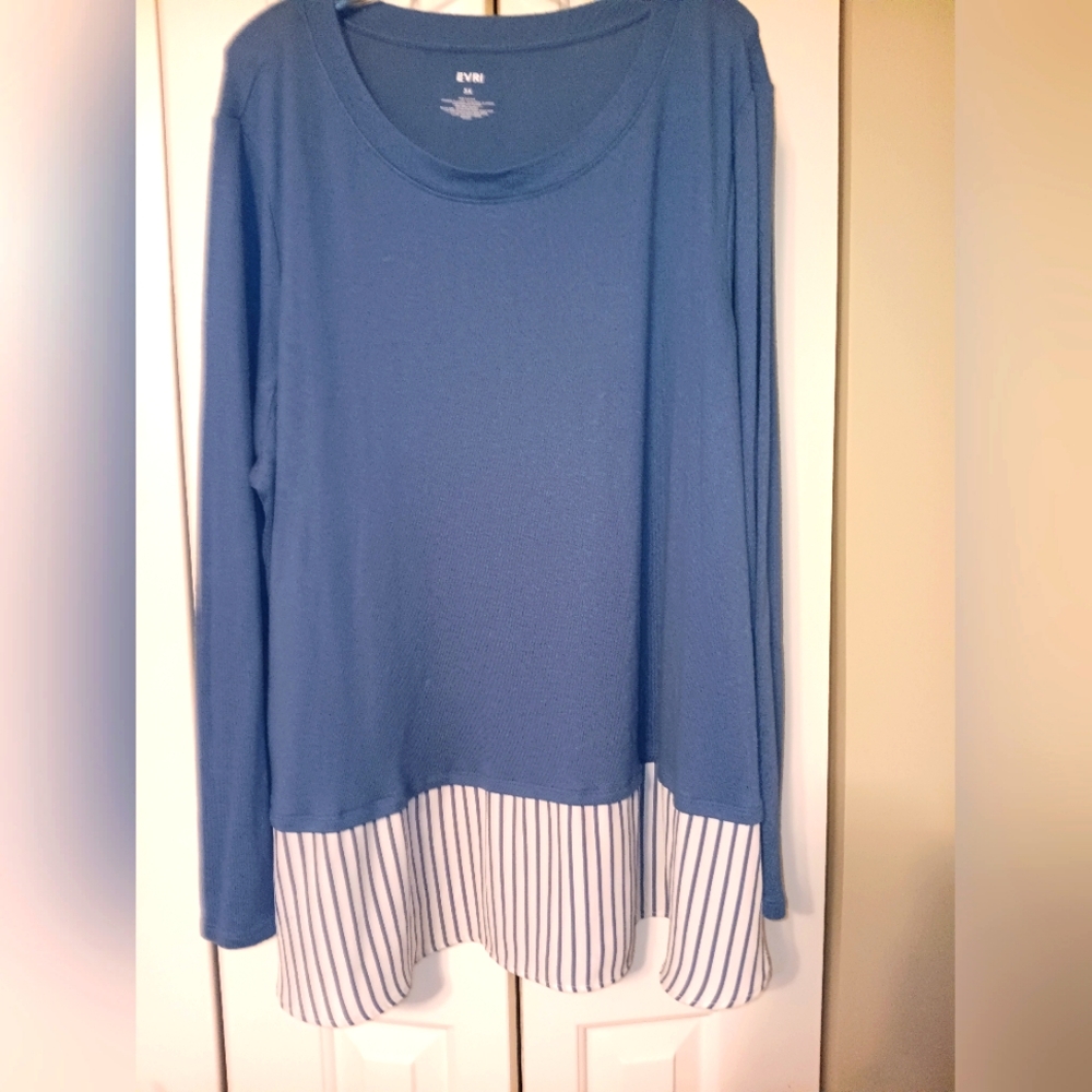 3x womens Evri shiirt